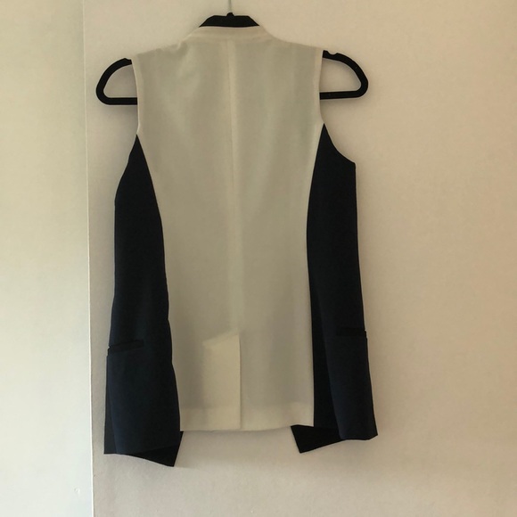 Stylish tri colour vest - Picture 2 of 2